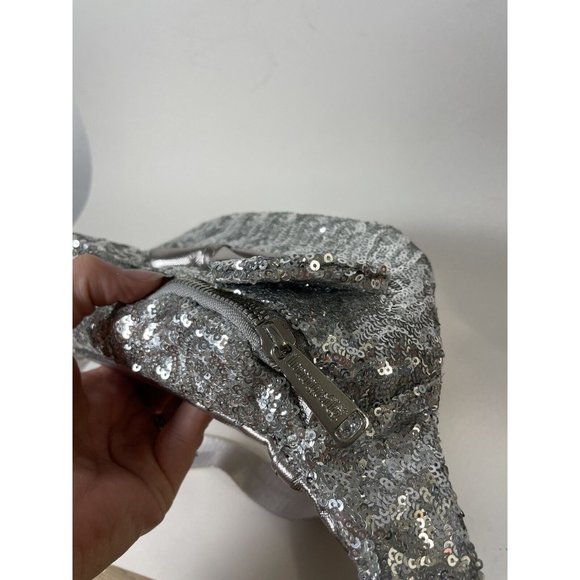 Minnie Mouse Disney Loungefly Hip Bag Fanny Pack Silver Sequin Bow HTF Rare READ - Picture 8 of 13
